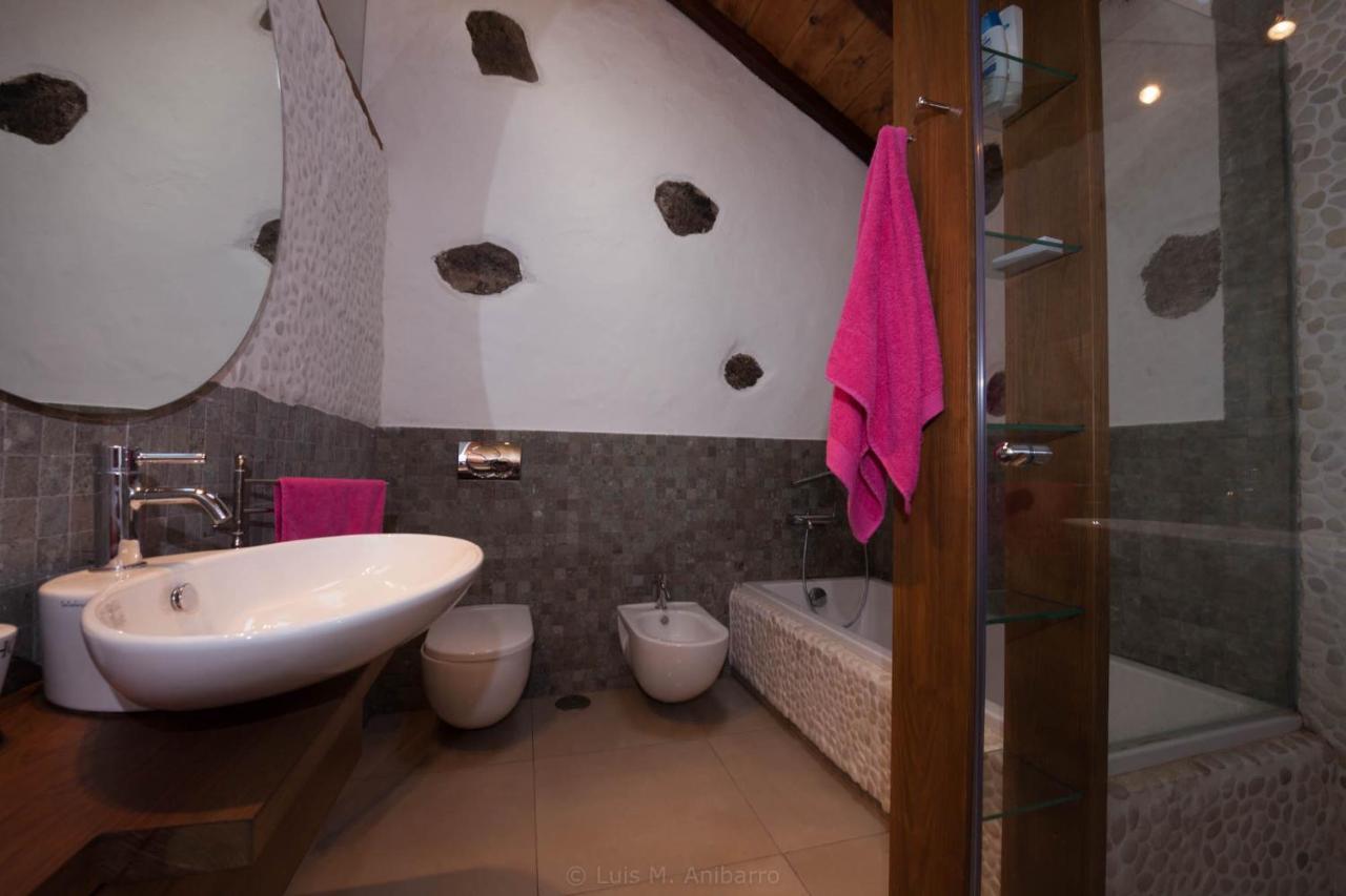 Historic Canarian House, Private Heated Infinity Pool, Bbq, Wifi + Panoramic Ocean Views Arona  Exterior foto